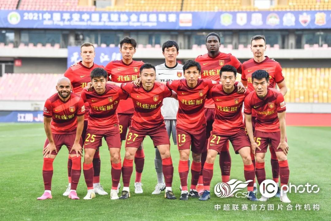 نيوكاسل يونايتد في الدوري الإنجليزي الممتازأحدث التحديثات حول الترتيب والأداء